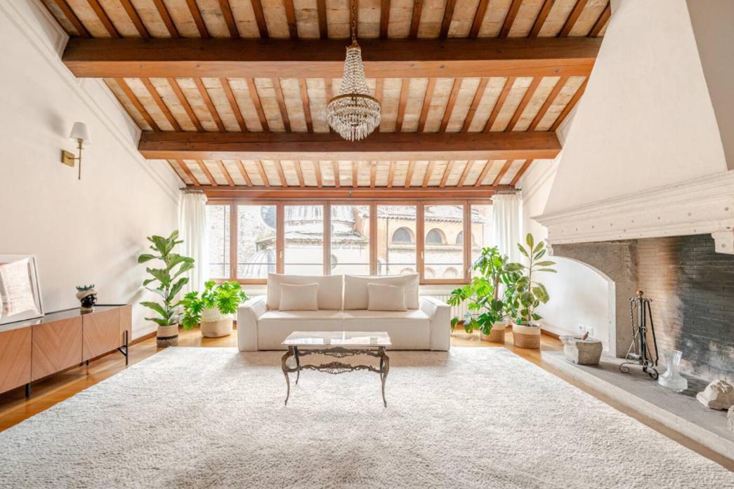 Calmaggiore Apartment เตรวิโซ ภายนอก รูปภาพ